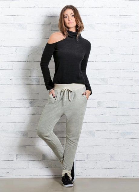 blusa ombro vazado gola alta 2