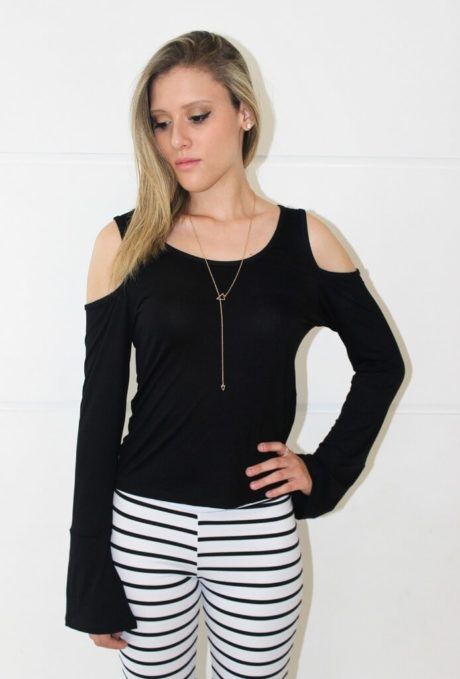 blusa ombro vazado manga longa preta